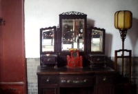 三位如花似玉的美女构成他一生的婚恋，著名画家如此多情