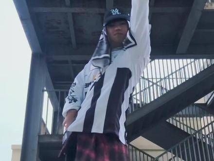 帽子一戴,头巾一围,怕我你就来吧 老年VIP复活