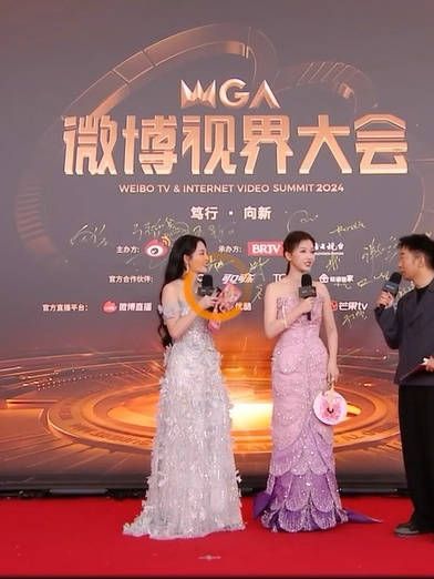 笑晕了 欣子“大家不光生我也要宠我喔~” 后面笑的也太猪咪了!