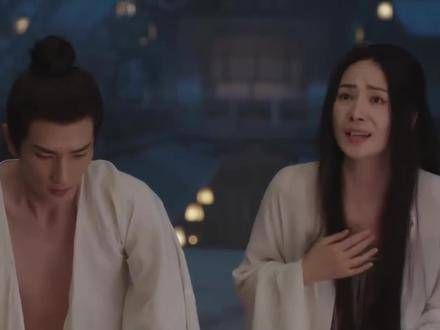 贞节堂的女堂主在院子里挂灯笼,竟是为了吸引对面寺庙里的男人