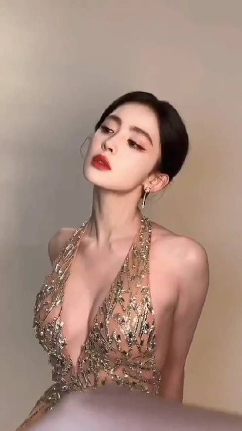 颜值和身材你打多少分呢? 女神范娱乐