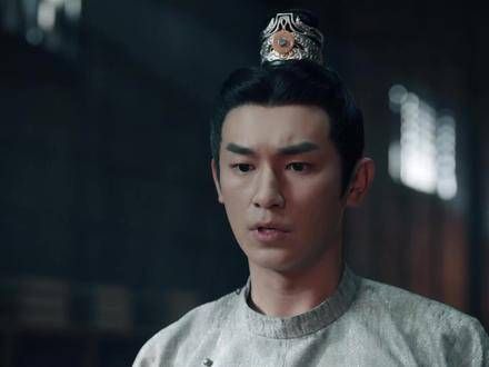 在案卷中发现了疑点,究竟是谁在幕后搞鬼