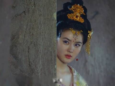女人发现一直深爱的男人竟是他的孪生哥哥，心痛之下竟发现大秘密
