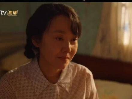 她不仅是母亲,更是黄玲