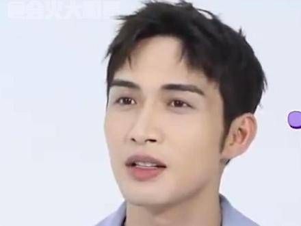 活在小灵通时代吗?是谁教会他如此独特的表达方式呢?