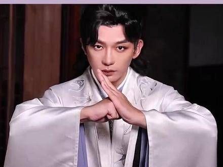 迪哥似乎已经深陷于改编的乐趣中,无法自拔! 杨迪