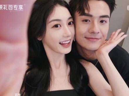 乐言去看涂公子的演唱会了,爱的人就在台下,这是多么美好的事情啊!