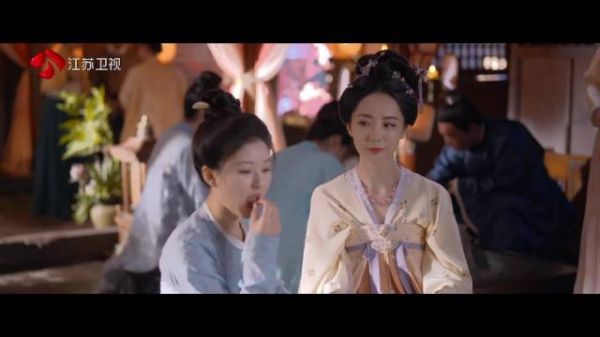 端午@赵露思的微博 和冯五娘一起喝茶,冯五娘指出张晋然对端午有好感…