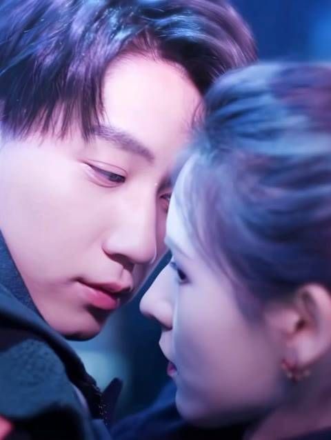 周边的空气仿佛都被拉长了!