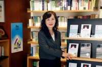 用一部《熔炉》改写法律的作家，开始书写爱情