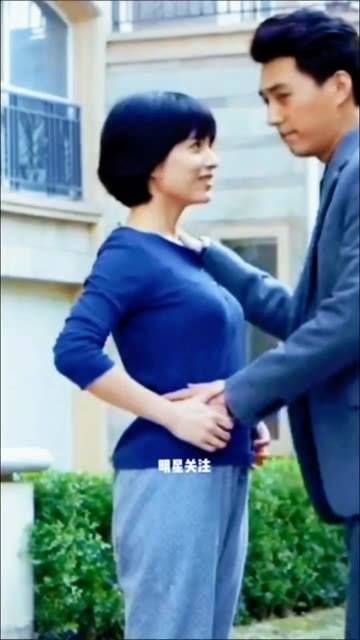 演員李佳 因拍摄吻戏与富豪丈夫离婚…