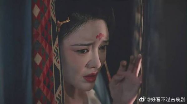 姑娘痴迷渣男,半夜找他,谁料目睹他糟蹋丫鬟