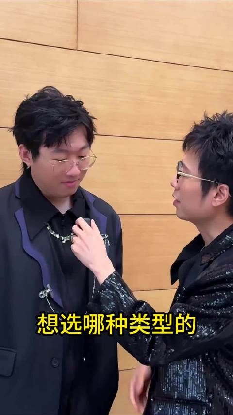 米勒和Ning玩城墙梗:英雄联盟有城墙这个选手吗 cr. 解说米勒dy