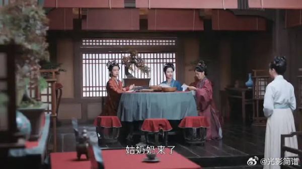 花家对祖母两个女儿的态度,天然之别!大女儿跋扈小女儿懦弱