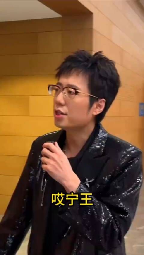 Ning:我要硬的队友,城墙那样的 米勒:不是哥们,英雄联盟有城墙这个选手吗