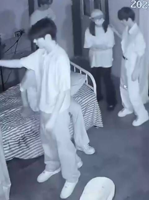 随机吓弯一名直男