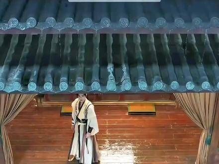 官方你买了版权倒是配上啊!这多合适!