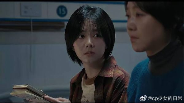 父亲重病,母亲因各种原因,无奈只能拔管,女儿崩溃大哭