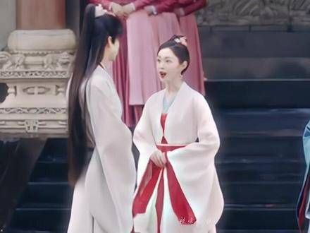 这套情侣装真漂亮,开始有了诰命夫人的感觉了