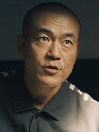 人狠言简,为达目的无所不用其极!