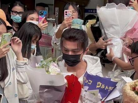 新剧 天书黎明 今日圆满杀青,预祝收视长虹,杀青大吉!现场实拍