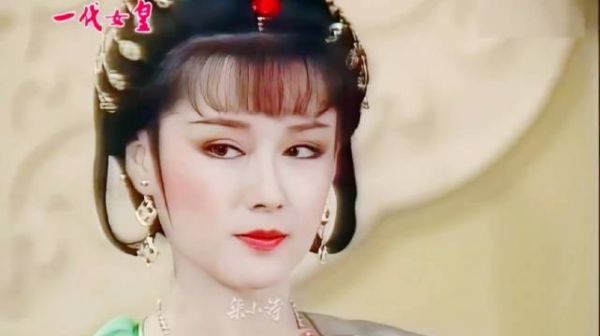 36岁演少女红遍台湾，这就是西门无恨梦寐以求的效果 一代女皇
