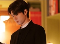 《失笑》梁代文是什么职业？《失笑》是什么小说改编的？