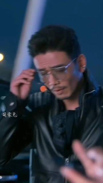 杨烁 那吊儿郎当的痞气,被封为行走的荷尔蒙,笑起来特别迷人…