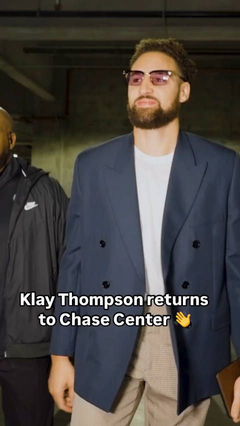 克莱在自己不熟悉的大通中心球员通道,面对曾经熟悉的员工面孔,会想些什么呢