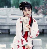 林黛玉是父母晚年所生吗？她有多少个兄弟姐妹