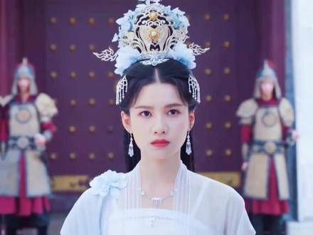花芷与皓月若无国仇家恨,定能结为挚友,可惜皓月毕生只为复仇而活