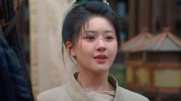 女孩由于太年轻,被人用假钱给骗了