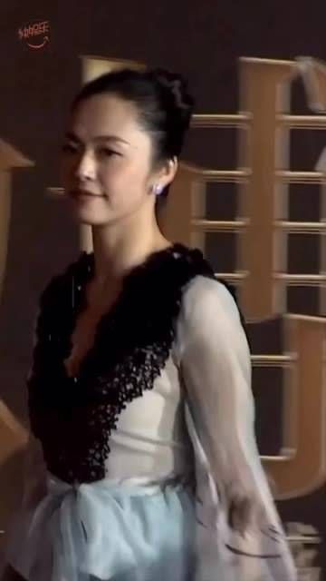 在最红火的时候选择了结婚生子,暂时退隐了娱乐圈