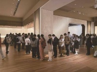 观众排长队赏《高逸图》《上虞帖》