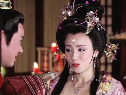与其寻找一个你深爱的人,不如找到一个眼中只有你的男人