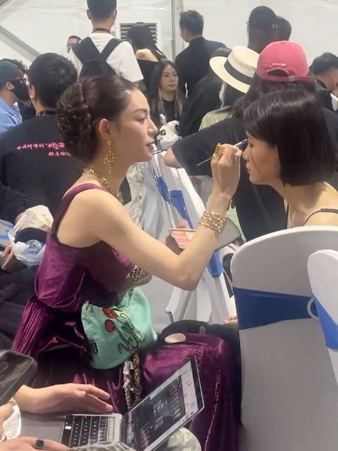 时光君在候场区后台看到了什么?