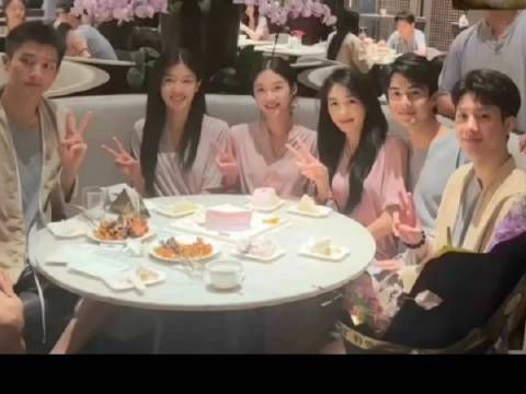 乐乐言生日团建啦!