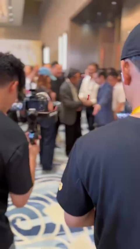 这哪是什么婉儿呀!这才是人民艺术家,自然进场就好了