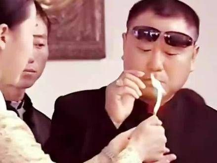 彪哥:见到客人时,竟然把眉毛给燎了,真是笑料百出!