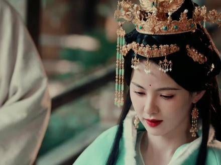 好灵动的一位女子!