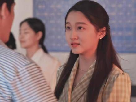 天啊,她的眼眸中闪烁着星辰…