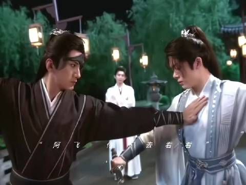 “这……下水瞧瞧” 你这小身板一向弱,下去还了得!