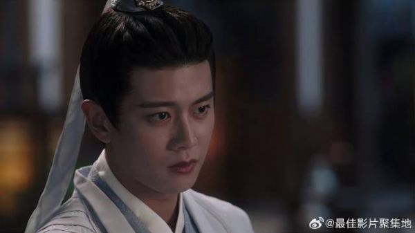 周生辰特别爱护藏书阁,却把钥匙送给刚来的时宜,好磕