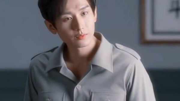 制服衬衣控有福了!成毅在新剧《深潜》工装制服太有型了