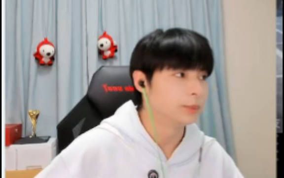 “没说现在就下播呀” “哎呀赶人啦~”