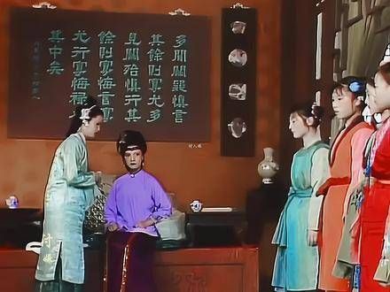 她一出场就自带王者气场