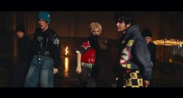 ENONE 官博推出的新歌舞蹈大齐舞,精彩绝伦…