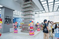 太“潮”了！国际摄影大师走进东莞最大潮玩“博物馆”