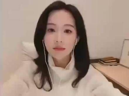 陈都灵直播时,工作人员在一旁大声叫喊,令侯明昊和田嘉瑞感到震惊!