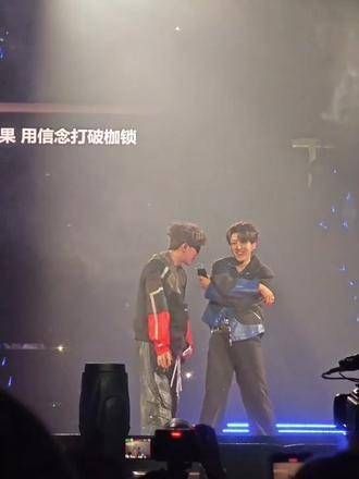 有人评论我们之间的关系,我真的很想回应说,这与你无关…